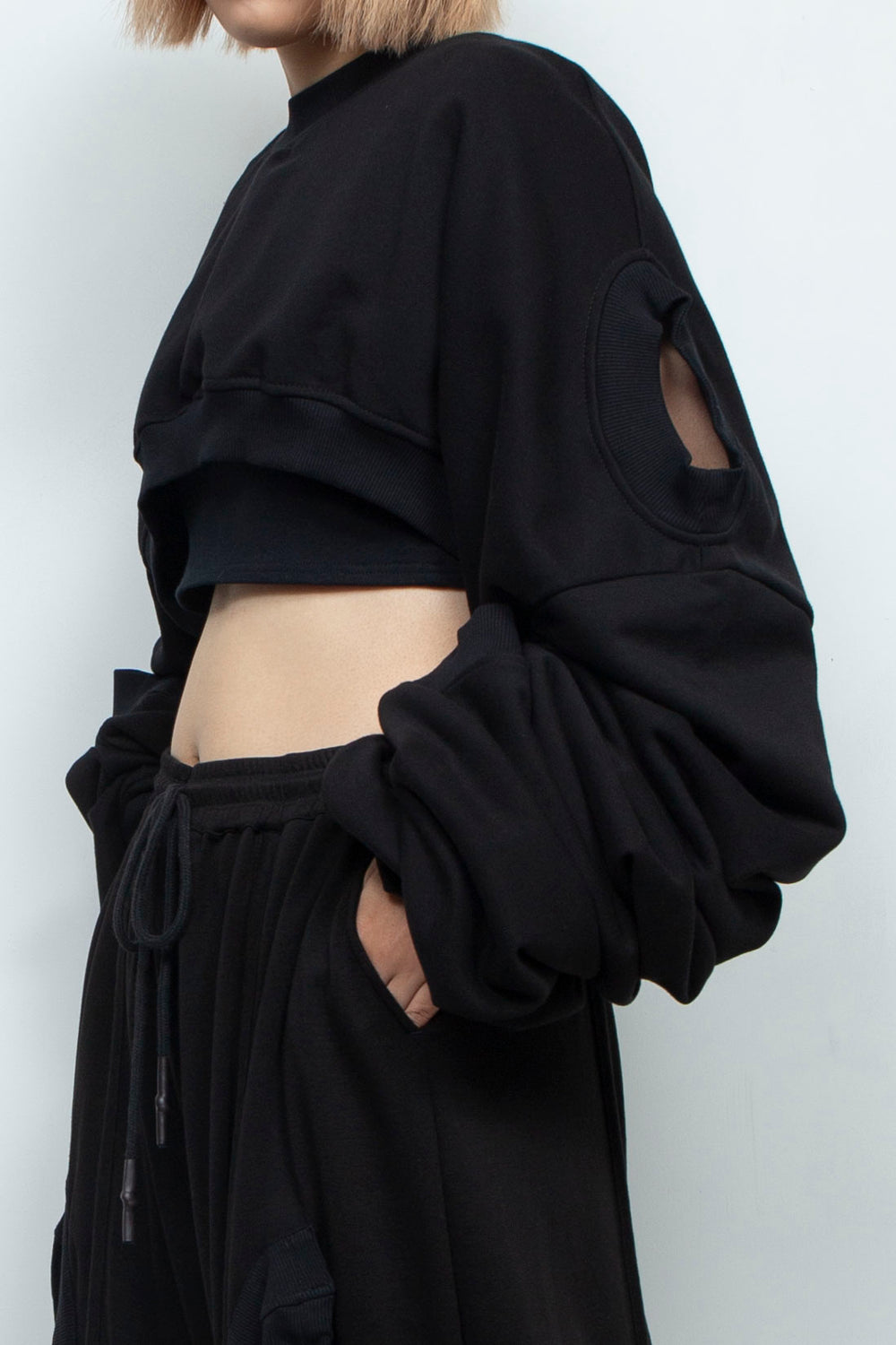BLACK OVERSIZED TRANSFORMER CROPPED SWEATSHIRT
