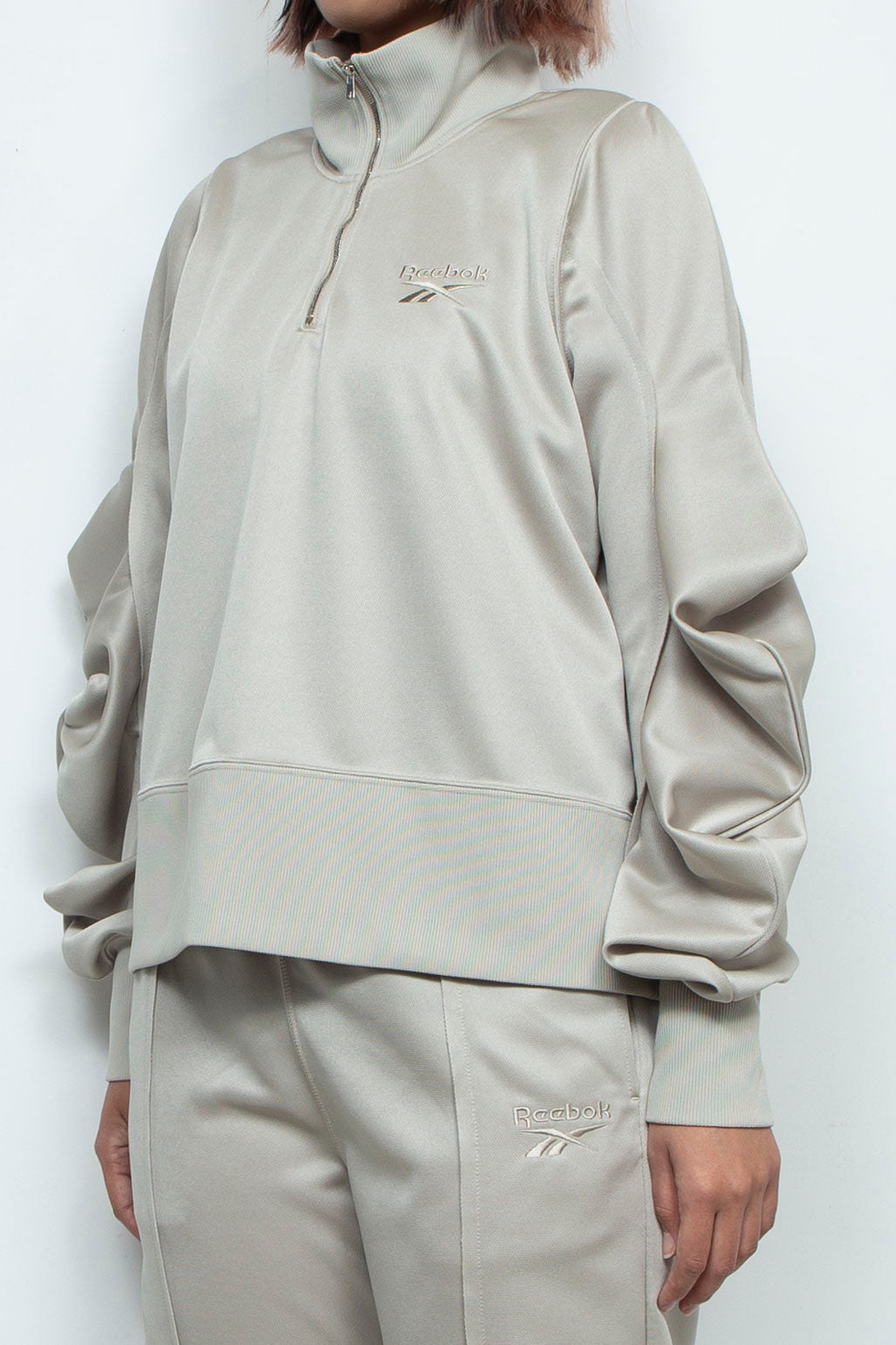 Reebok half zip deformed sweat shirt Greige