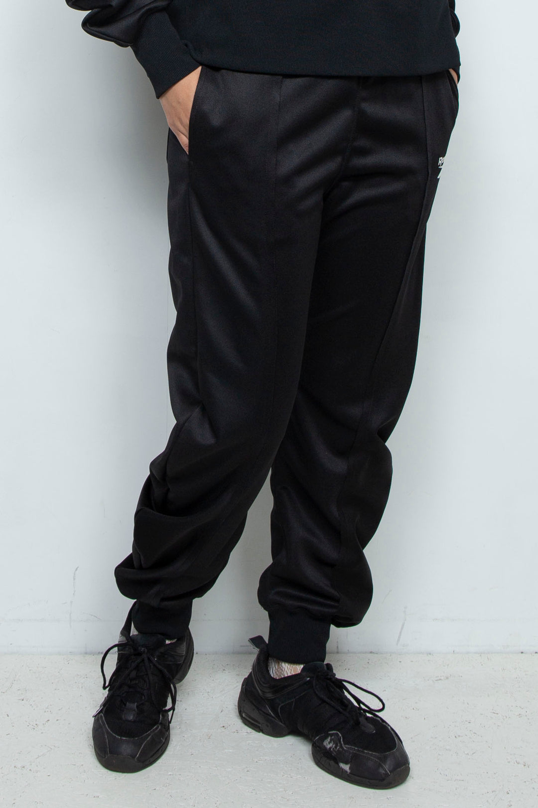 Reebok deformed sweat pants Black