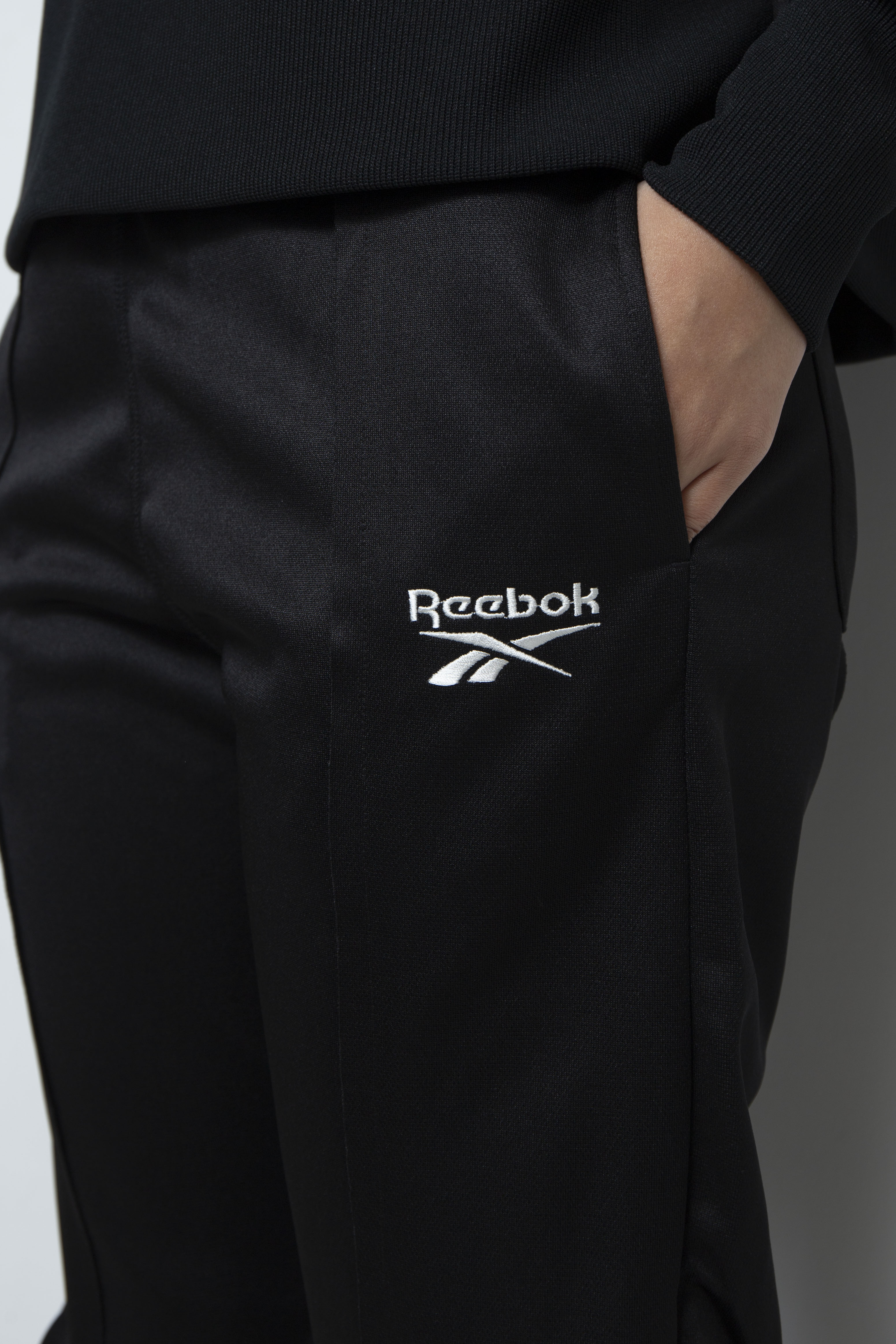 Reebok deformed sweat pants Black / naokitomizuka