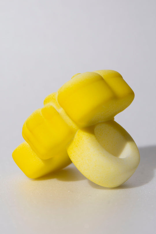 clown ring ( L )