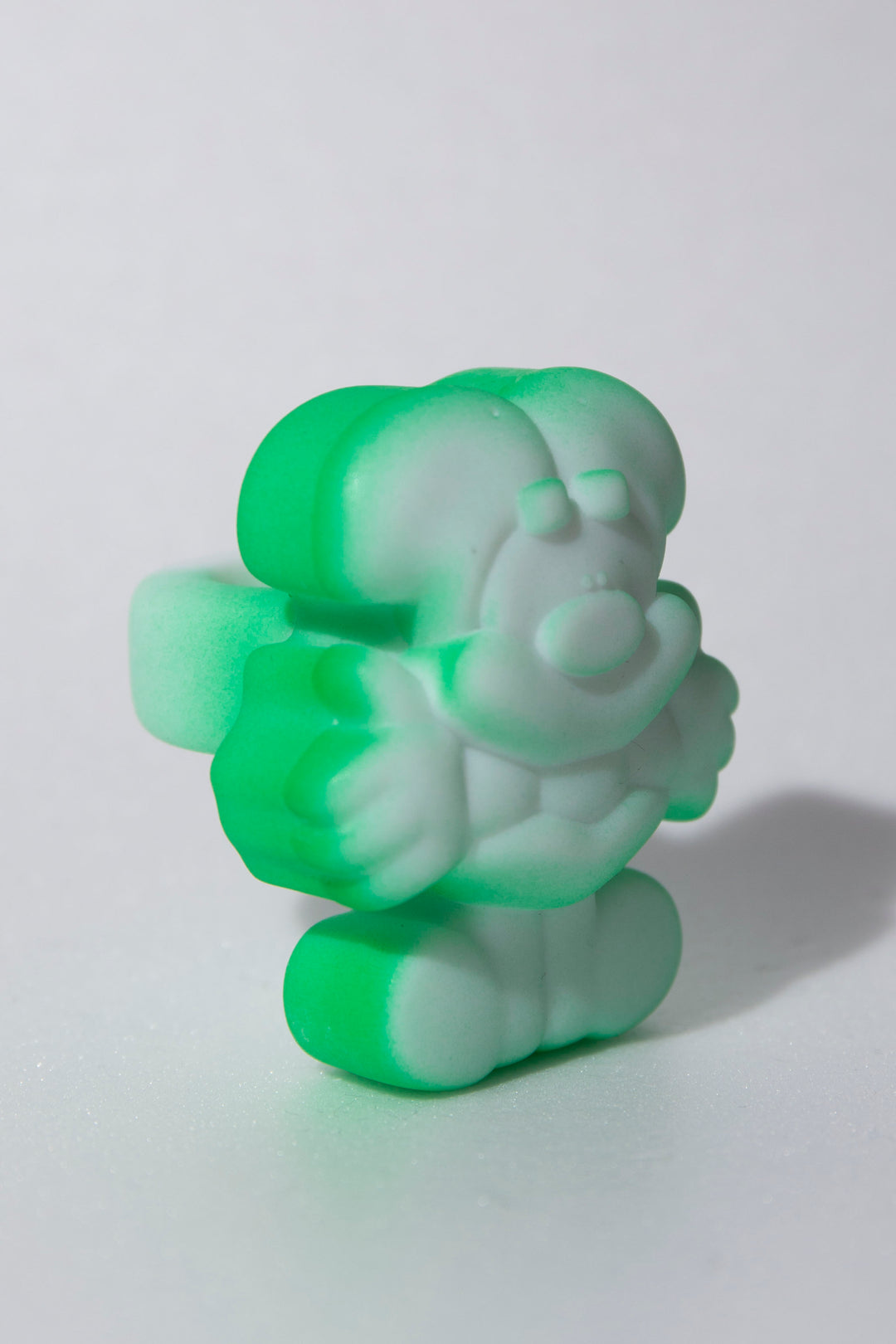 clown ring ( L )