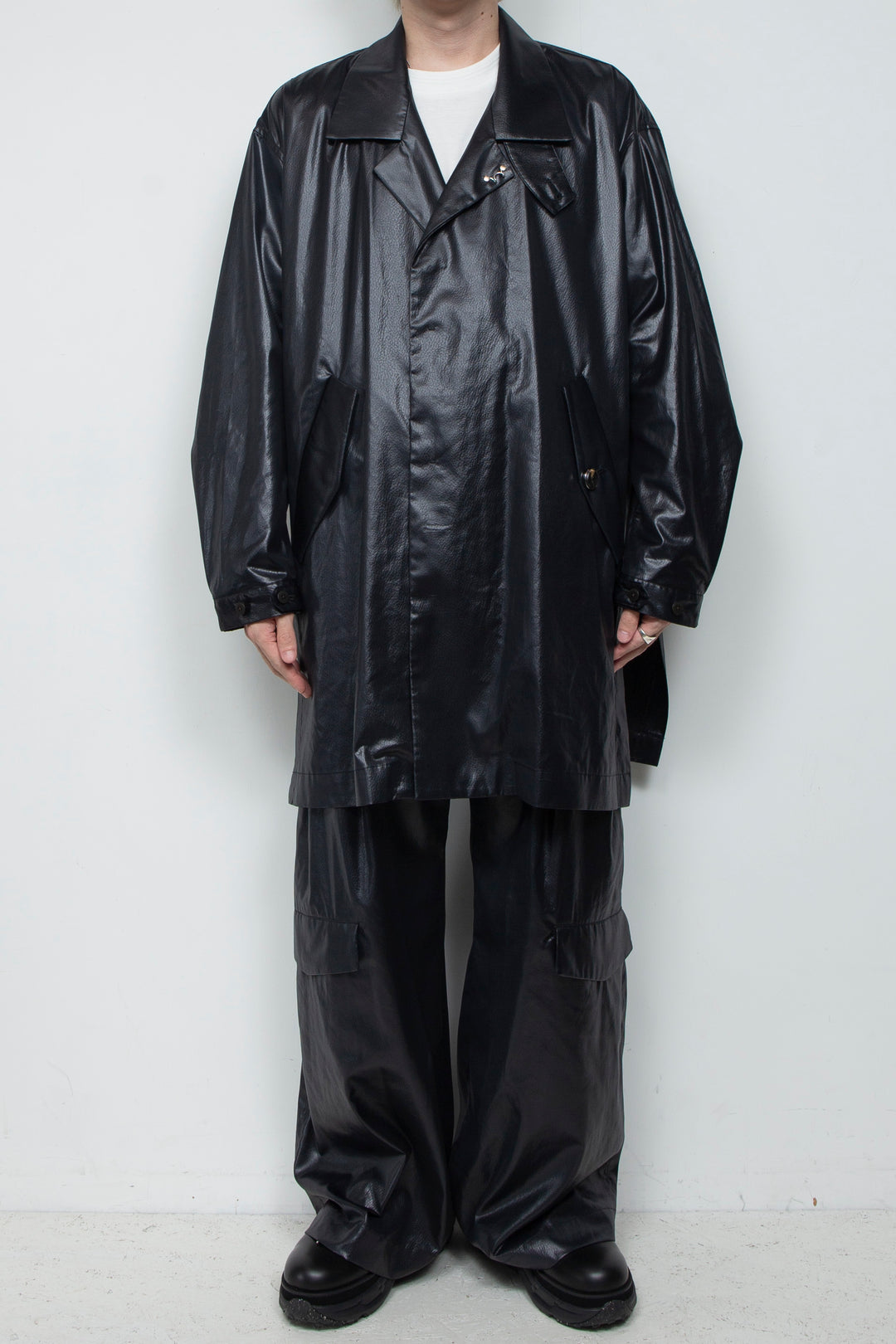 FAKE-FAKE LEATHER II Thin Flap Baggy Trousers BLACK