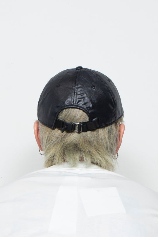 FAKE-FAKE LEATHER II FIDLOCK® Magnetic Buckle Cap BLACK