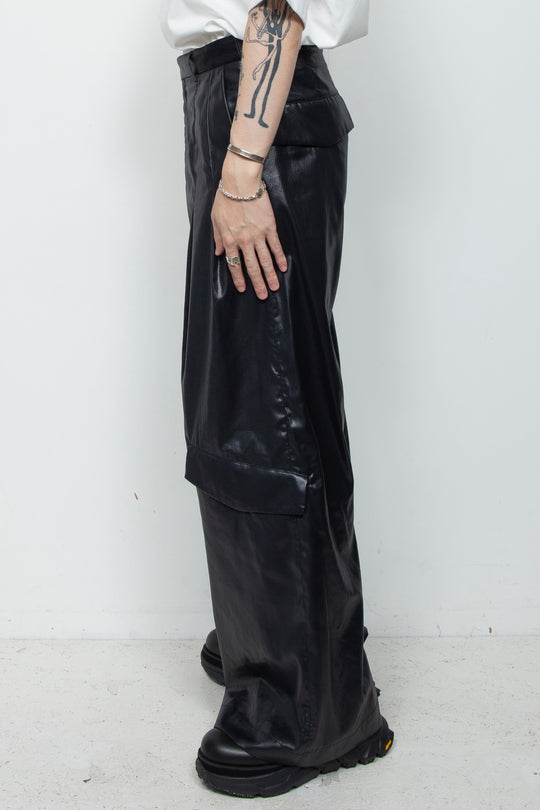 FAKE-FAKE LEATHER II Thin Flap Baggy Trousers BLACK