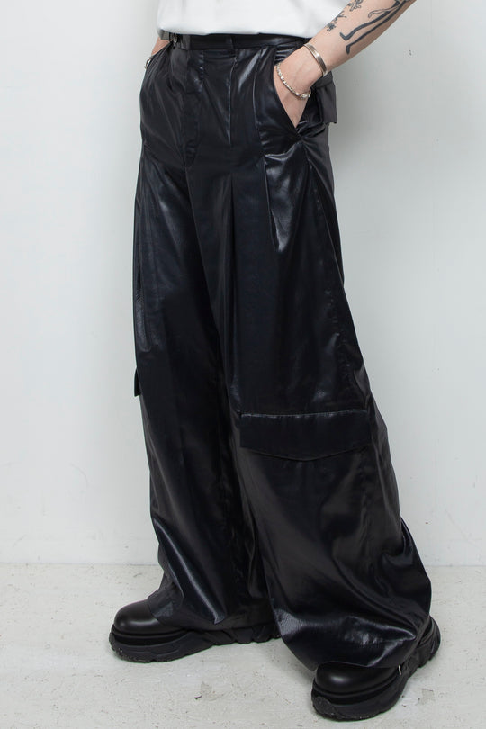 FAKE-FAKE LEATHER II Thin Flap Baggy Trousers BLACK