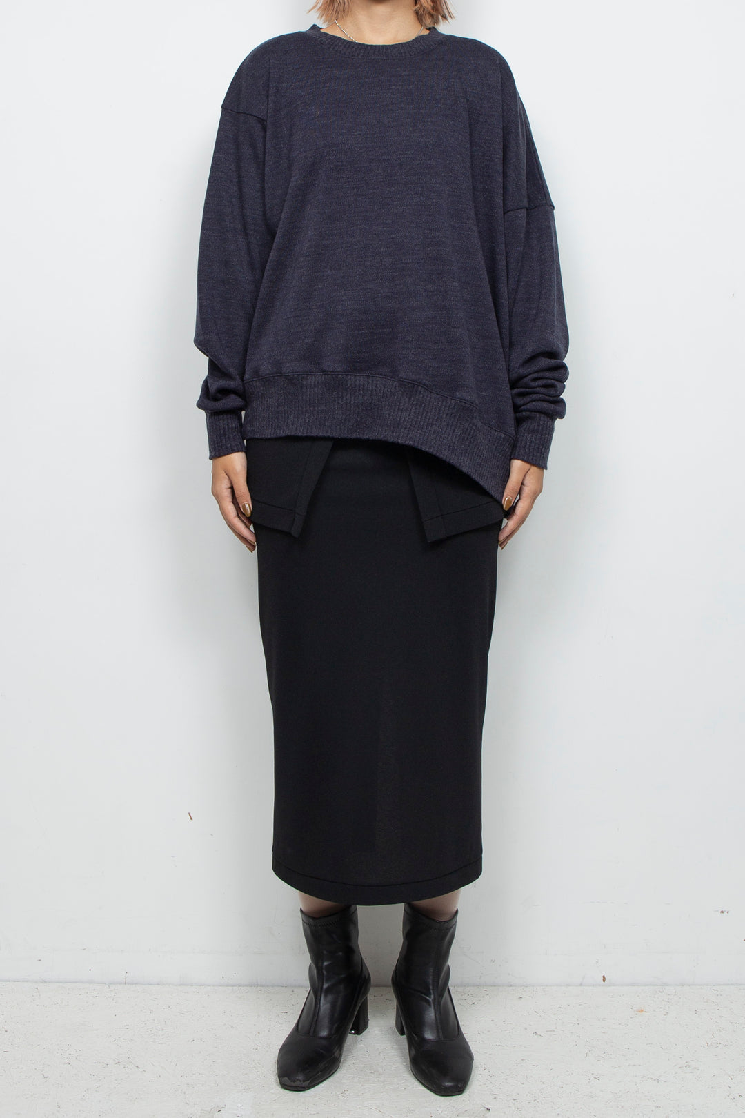 Asymmetric Smooth Knit Pullover Navy