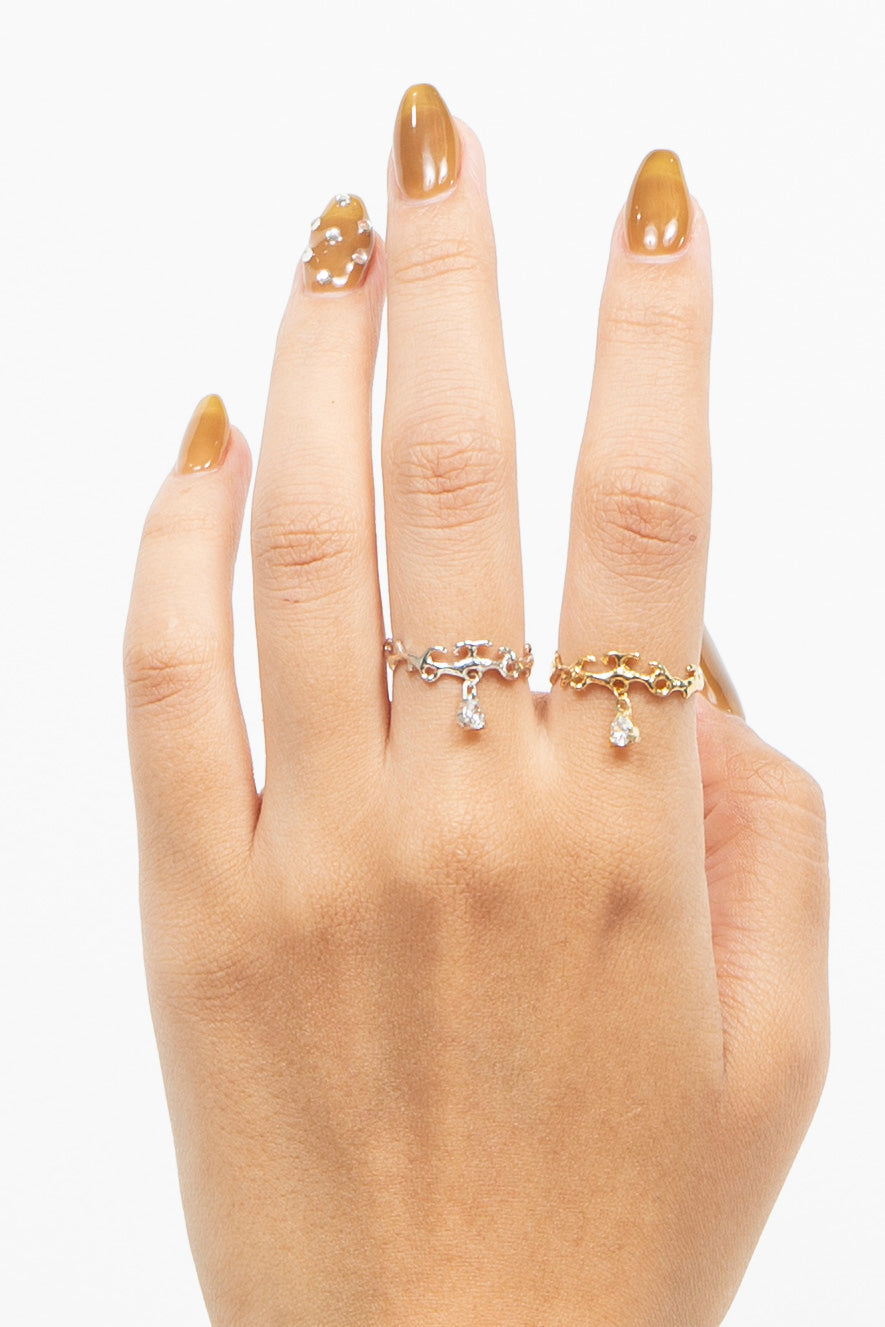 Teardrop Rococo Ring Gold