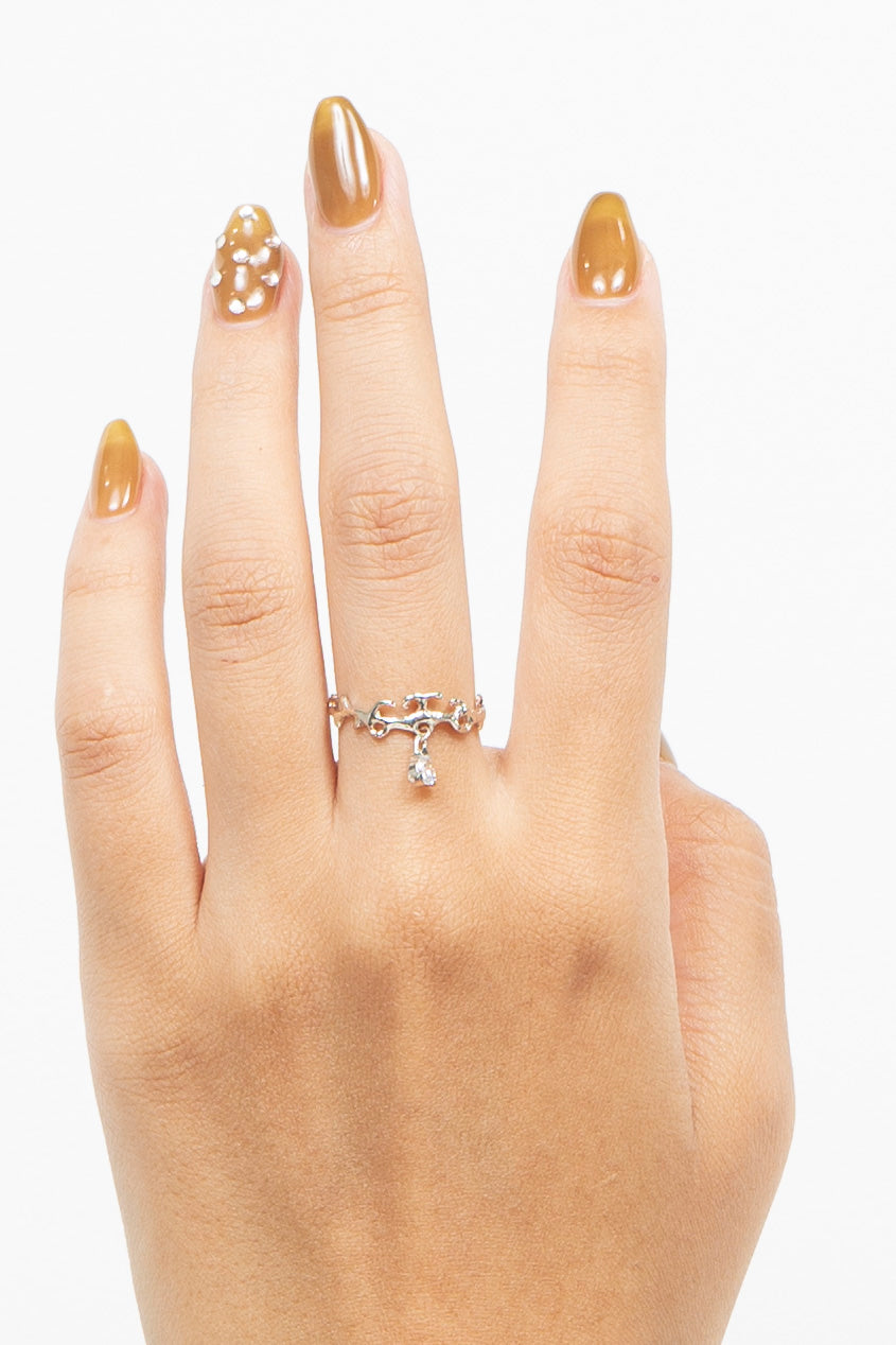 Teardrop Rococo Ring Silver