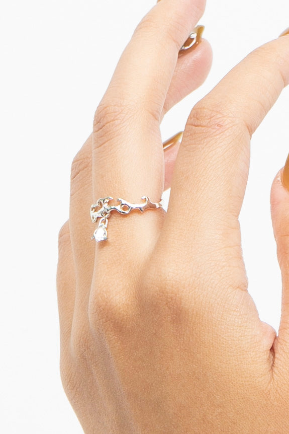 Teardrop Rococo Ring Silver