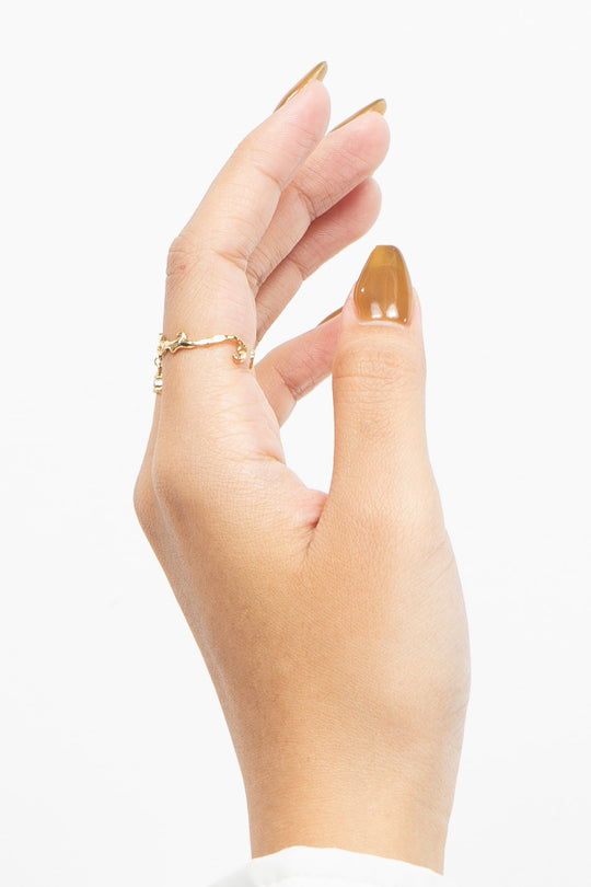 Teardrop Rococo Ring Gold