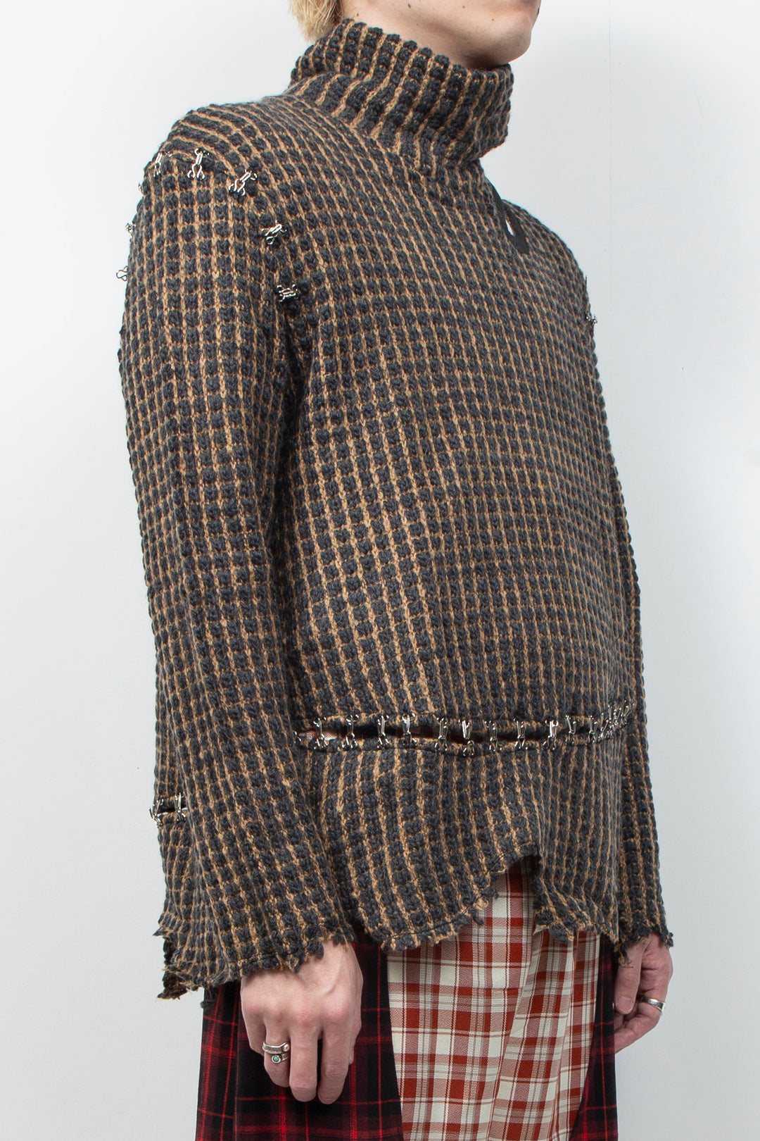 Army green hook sweater