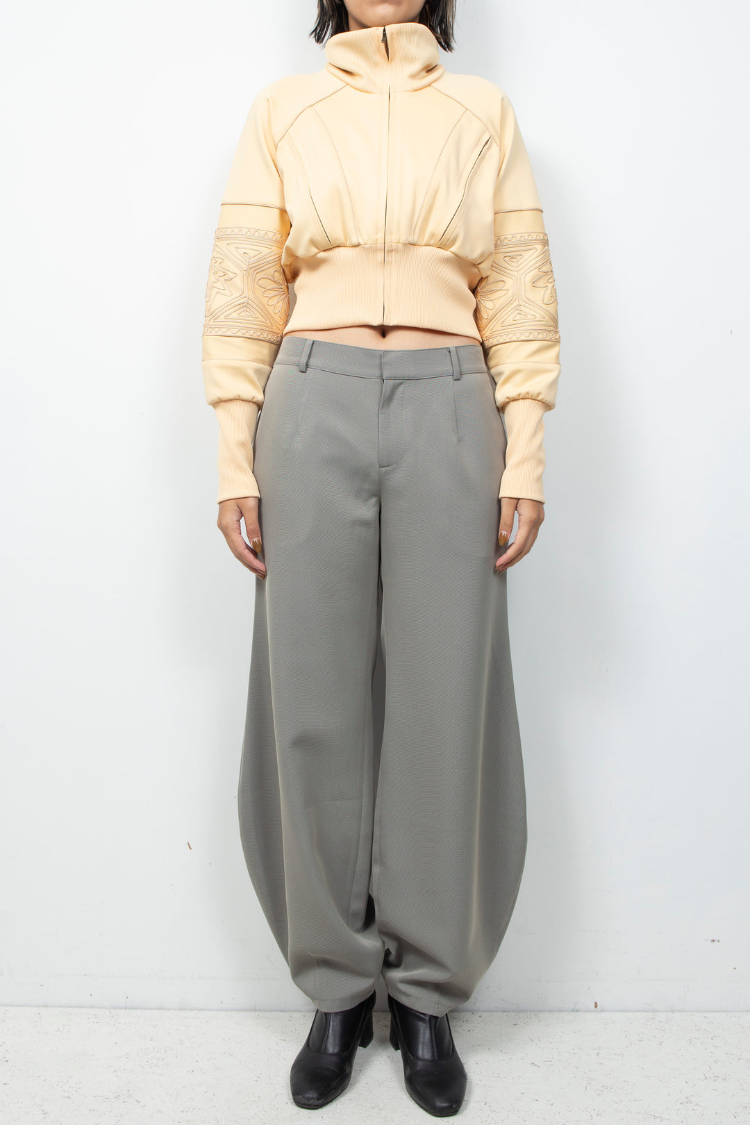 KIKU Cropped Tracksuit Cream