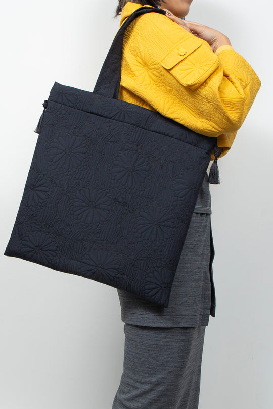 KIKU Quilted Tote Bag Black