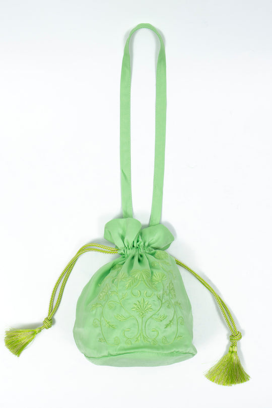 KIKU Embroidered Drawstring Bag Light green