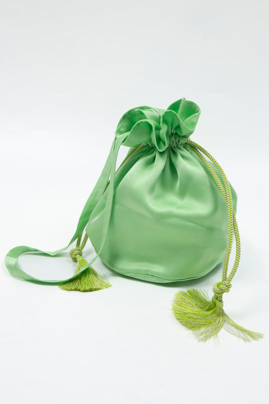 KIKU Embroidered Drawstring Bag Light green