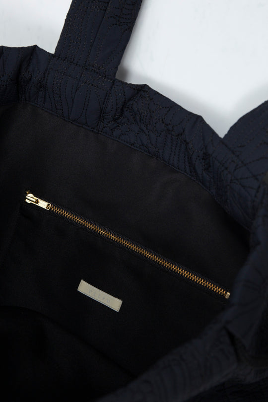 KIKU Quilted Tote Bag Black
