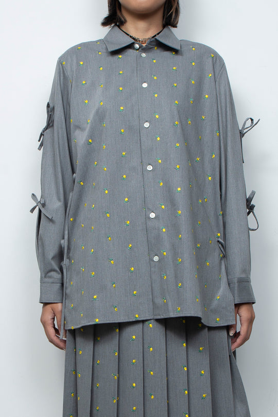 Flower embroidery ribbon blouse l.gray