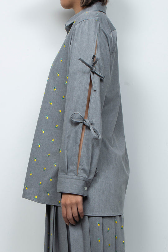 Flower embroidery ribbon blouse l.gray