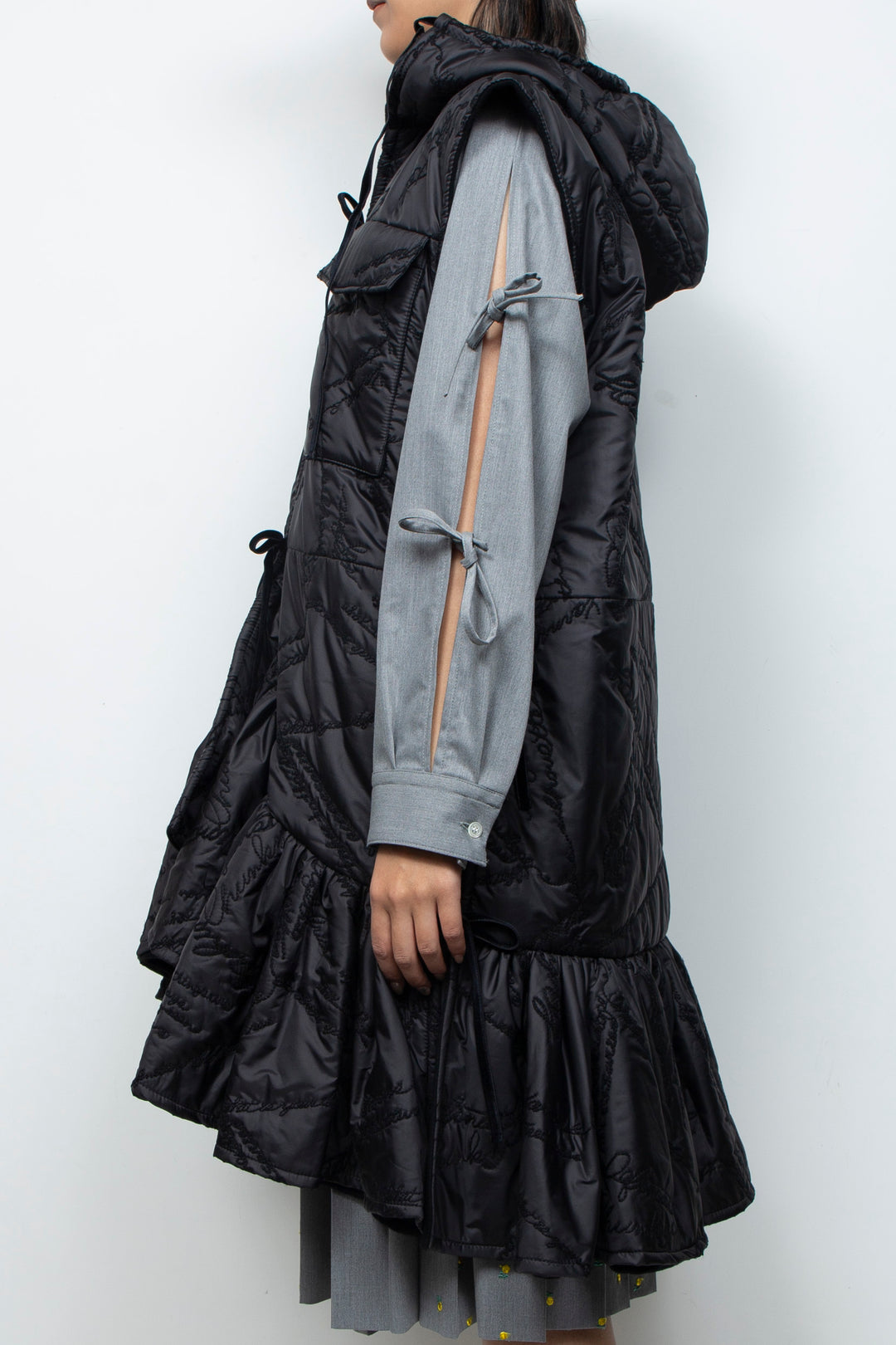 Quilting ruffled gilet