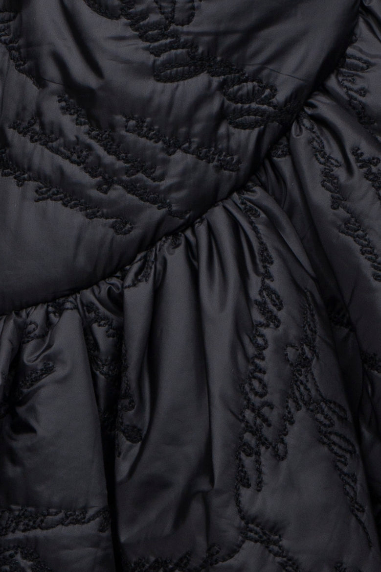 Quilting ruffled gilet