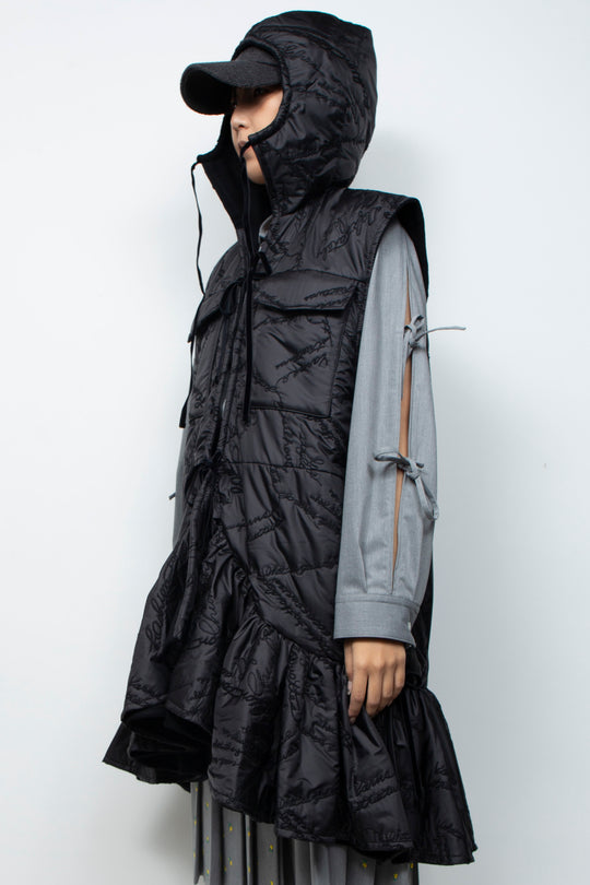 Quilting ruffled gilet