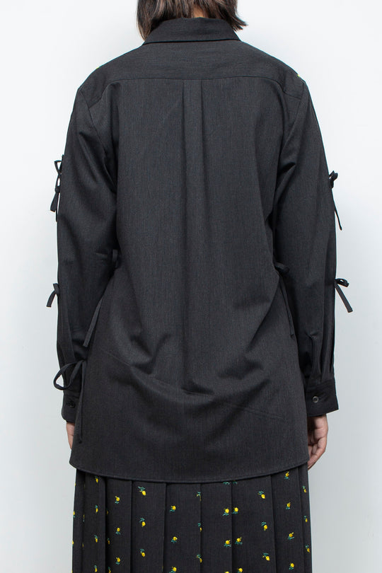 Flower embroidery ribbon blouse gray