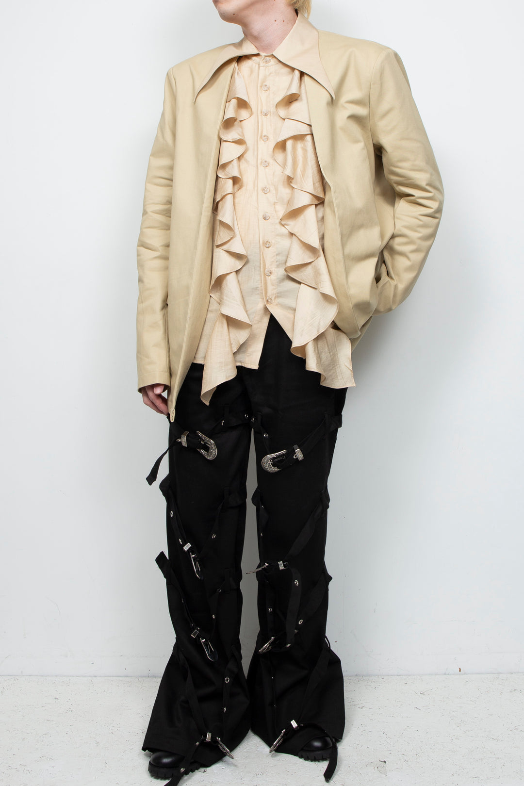 Beige double-layer suit with ruffles