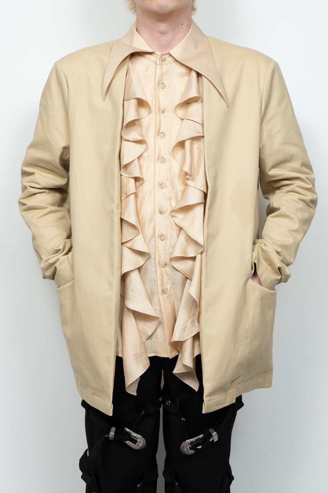 Beige double-layer suit with ruffles