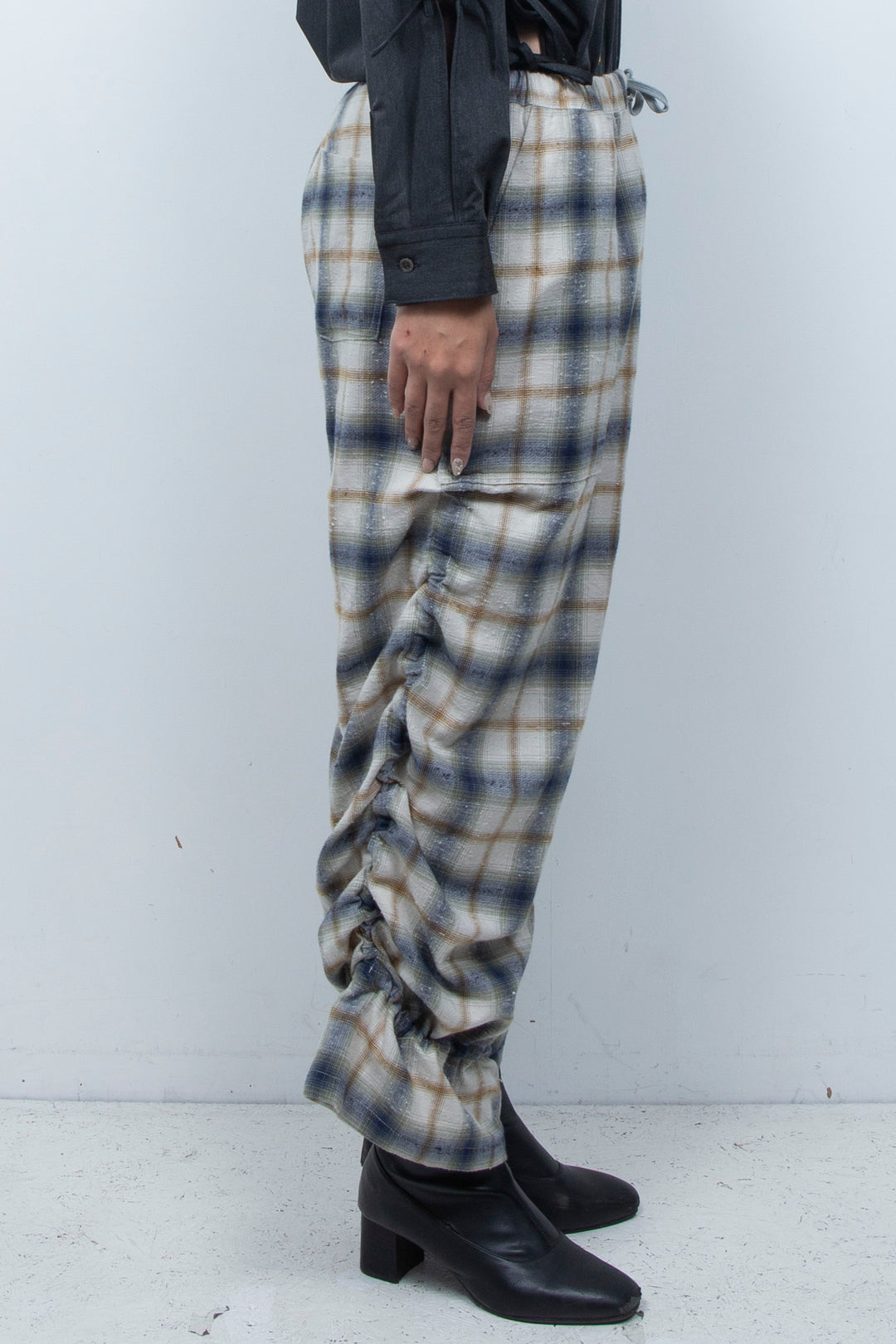 Mimic Shirred Pants Beige