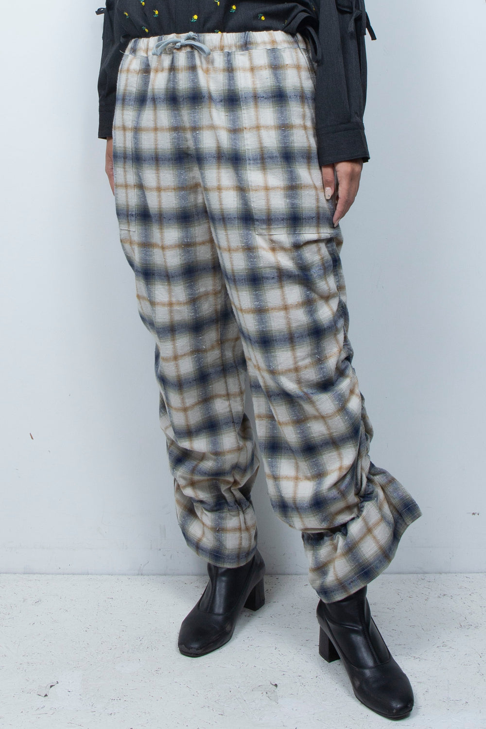 Mimic Shirred Pants Beige