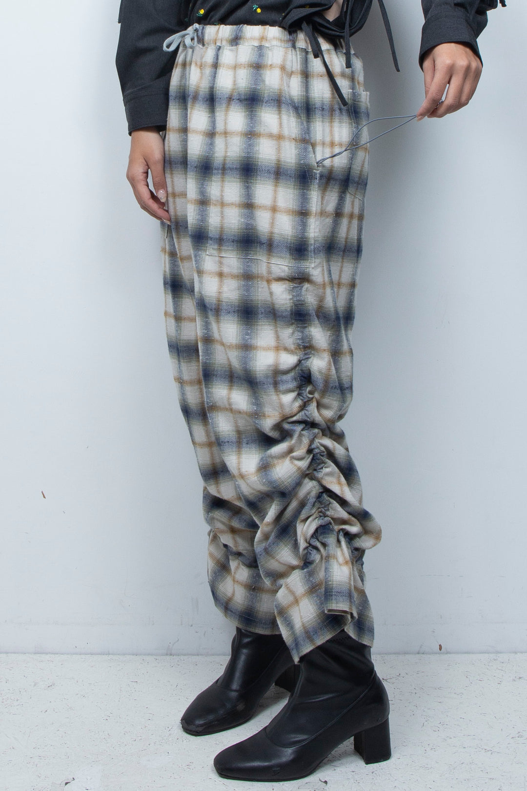 Mimic Shirred Pants Beige