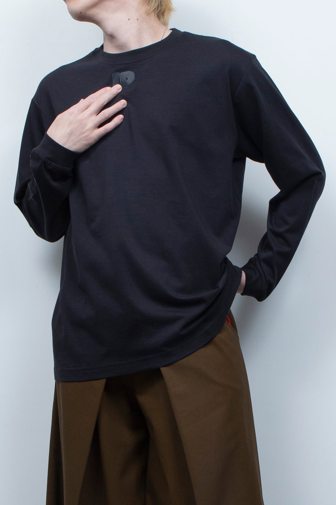 SPINE LONG TEE MATERIAL TYPE:A (BK×BK)