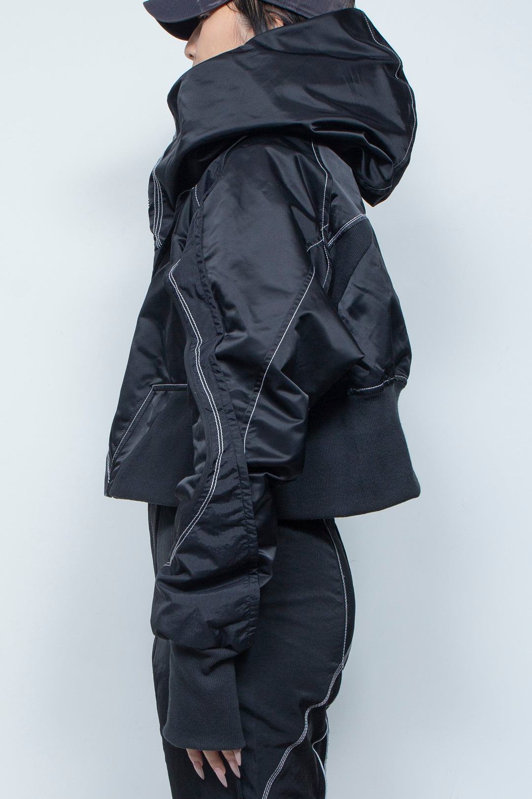 重ねショートフーディ BLACK