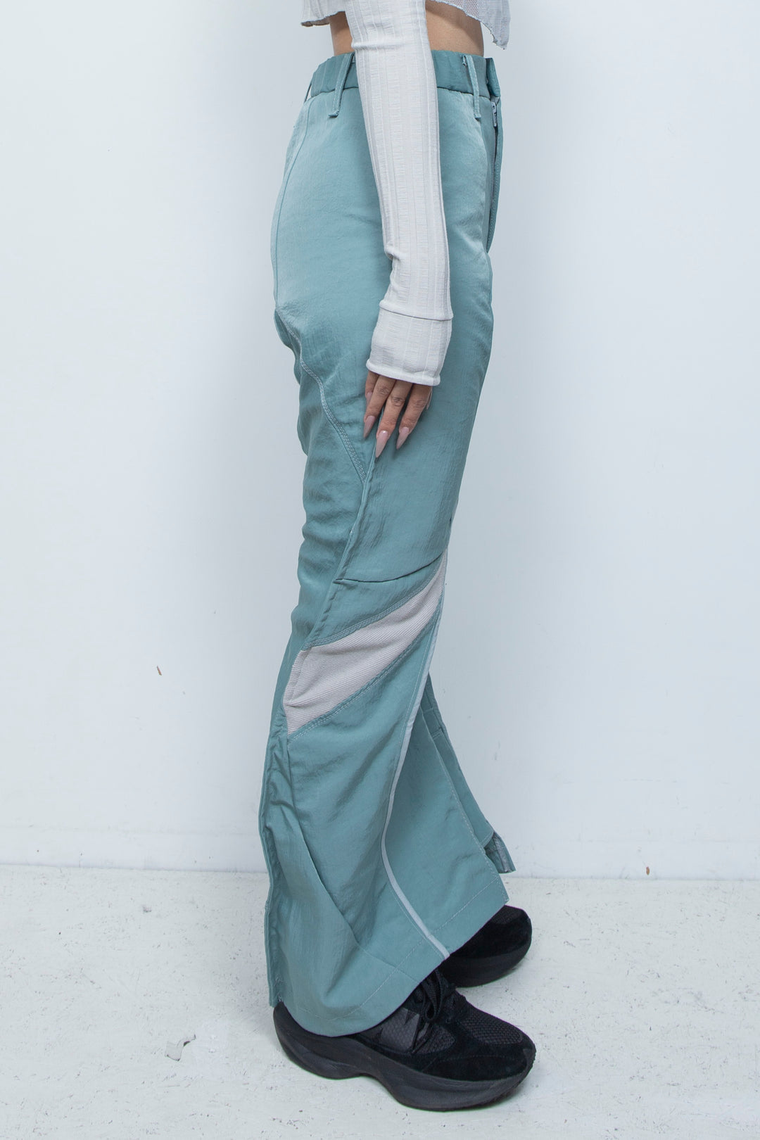 カーブパンツ GREY