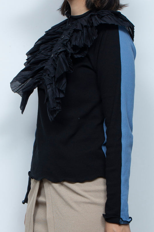 Random Pleat Butterfly Frill Collar Black