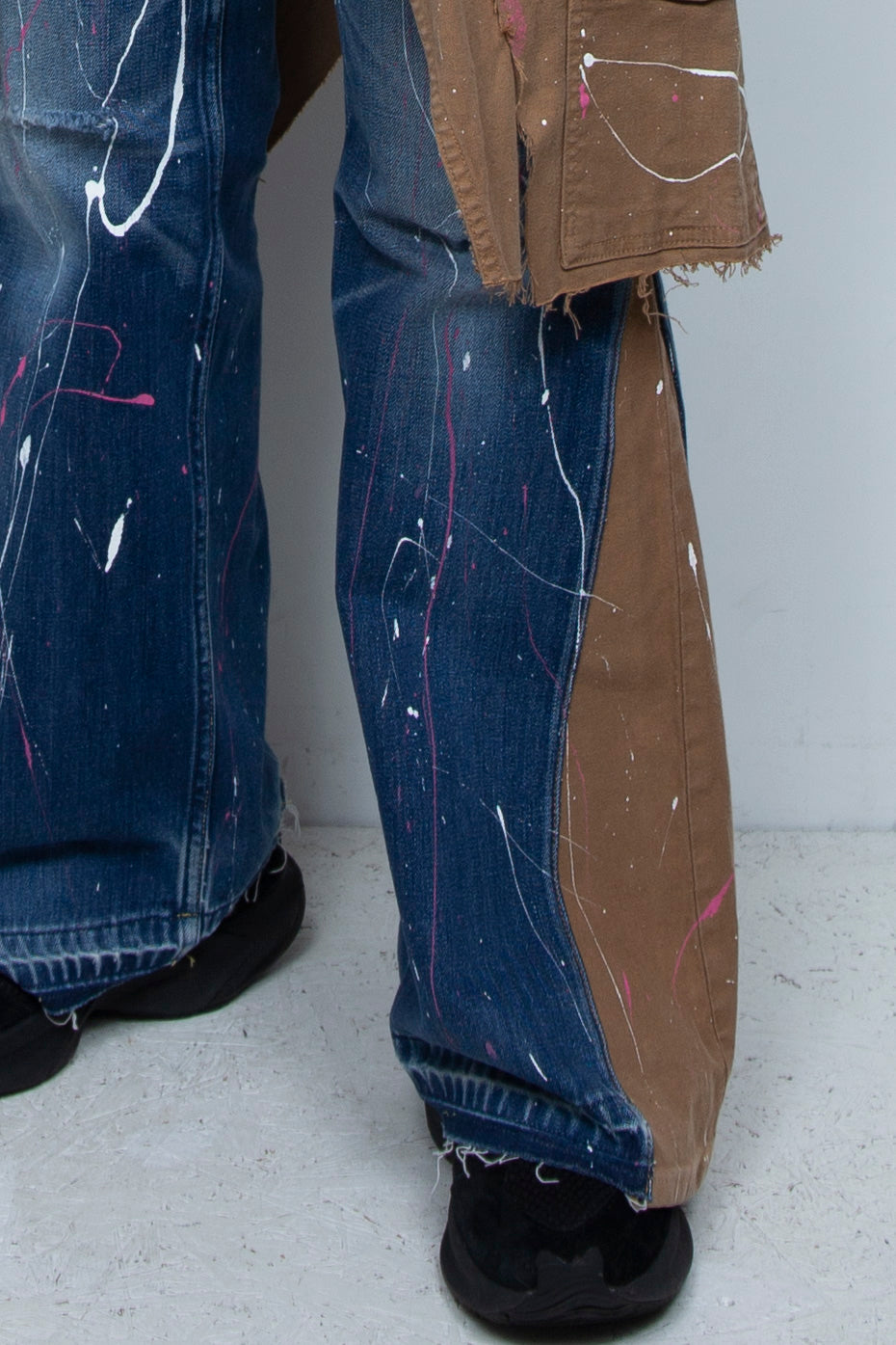 WRAPPED HAND PAINTING FLARE JEANS