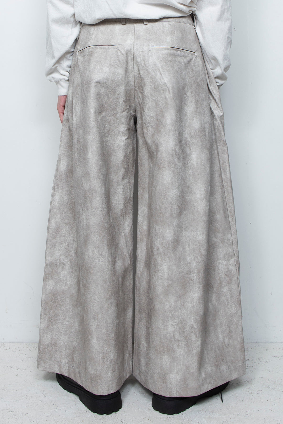 Leather-Look Wide Pants LA25AW012 WHITE