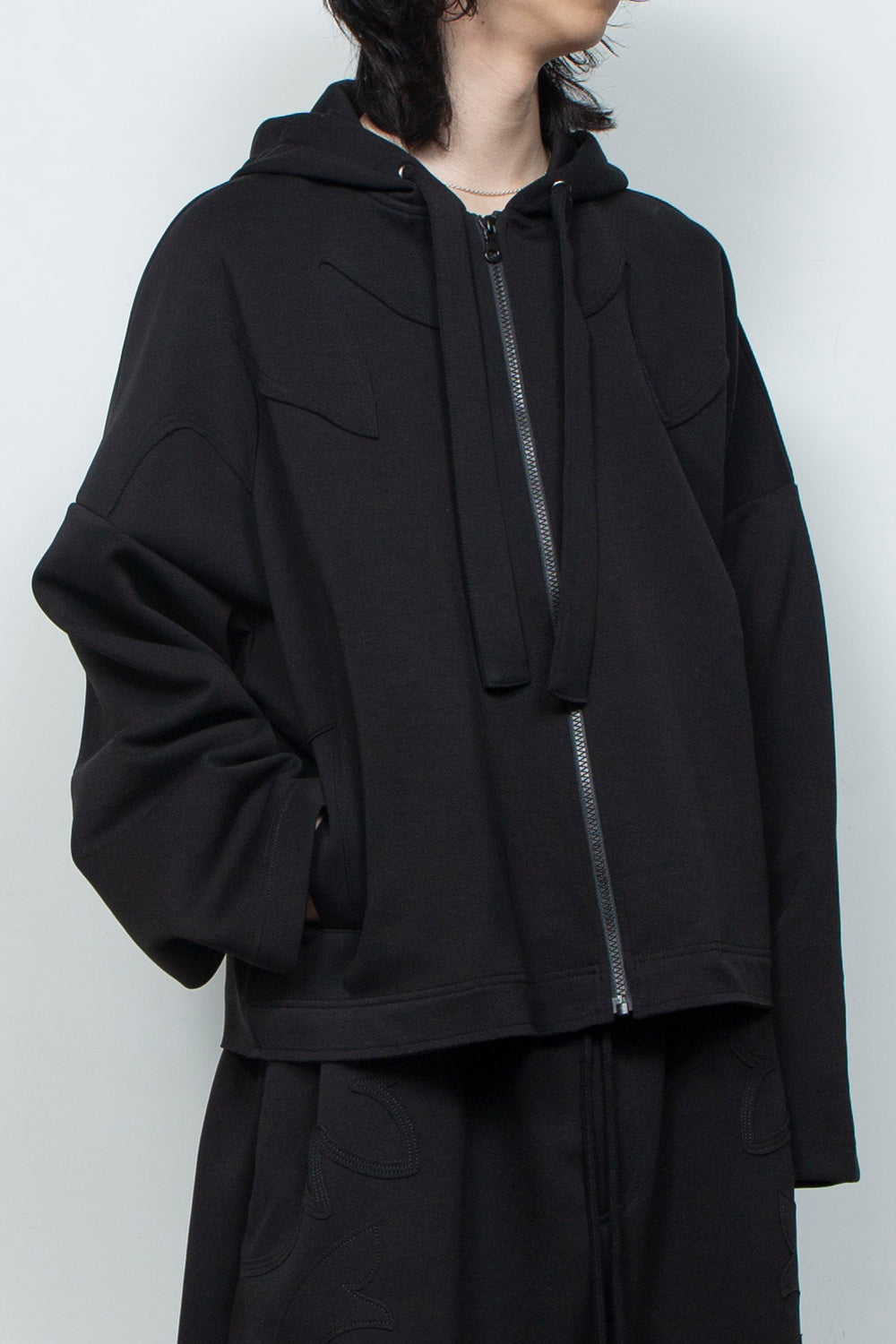 Western-Cut Double-Knit Short Hoodie BLACK