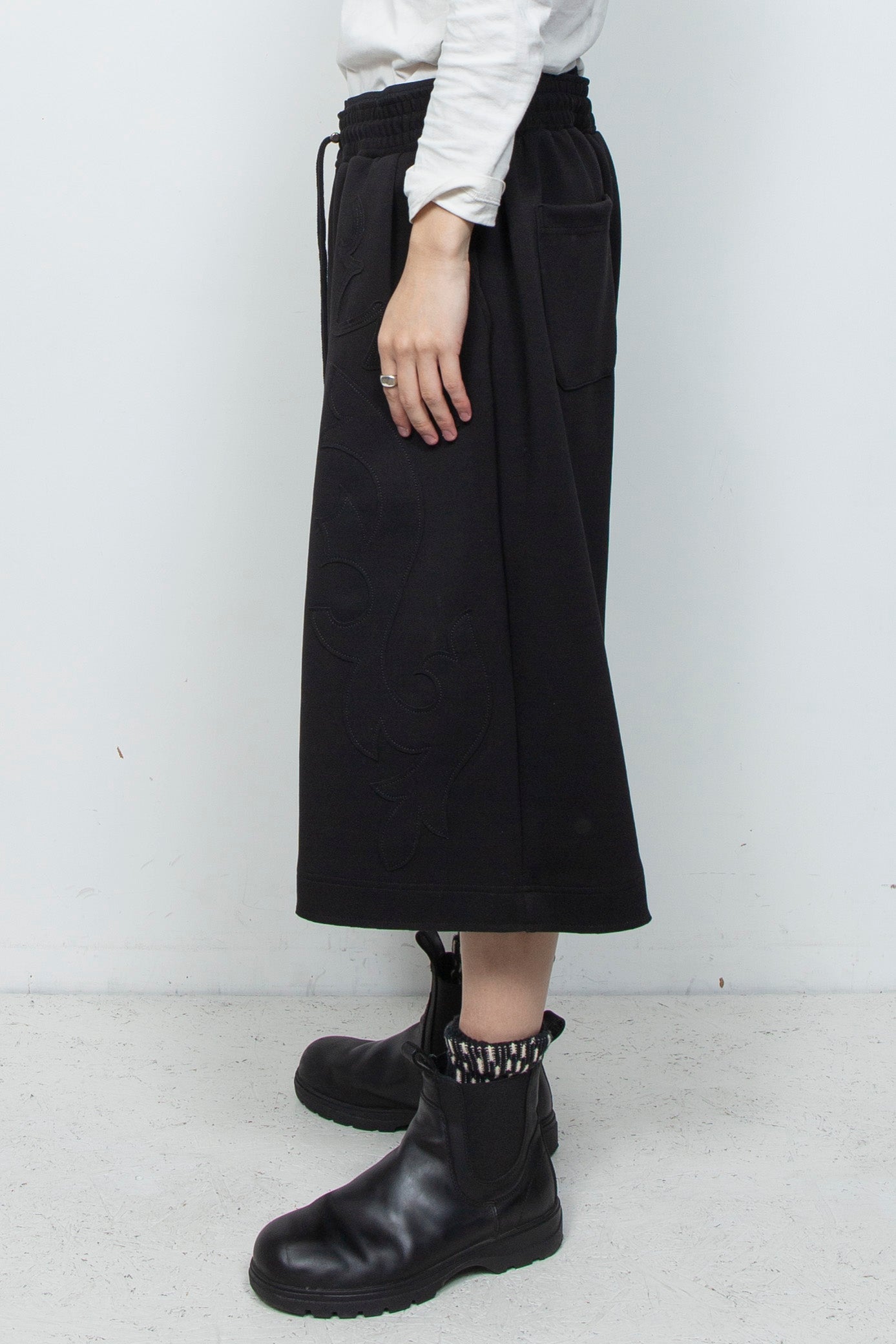 Western-Cut Double-Knit Baggy Shorts TAUPE / arenotis(アー