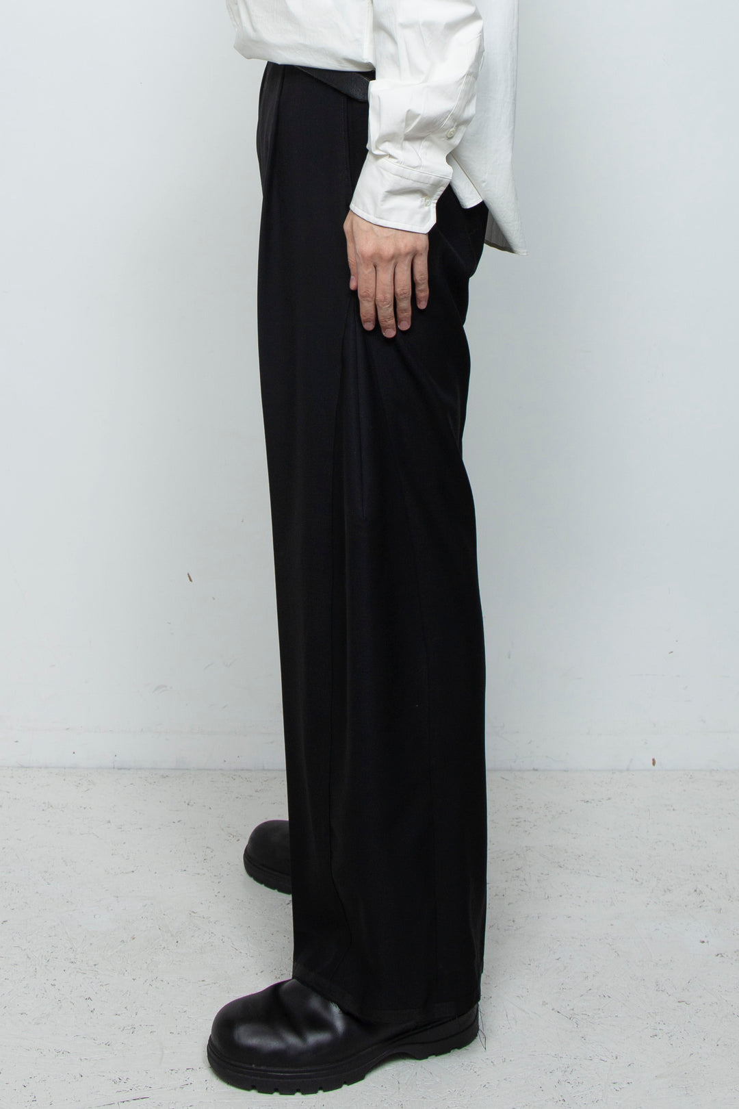 WOOL 3D SHAPE COCOON PANTS