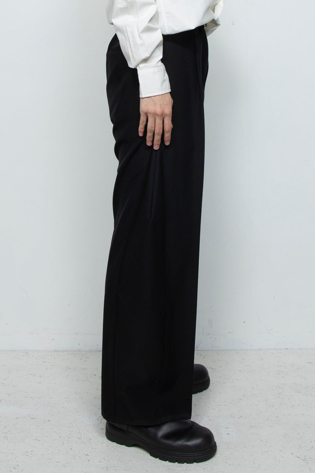 WOOL 3D SHAPE COCOON PANTS