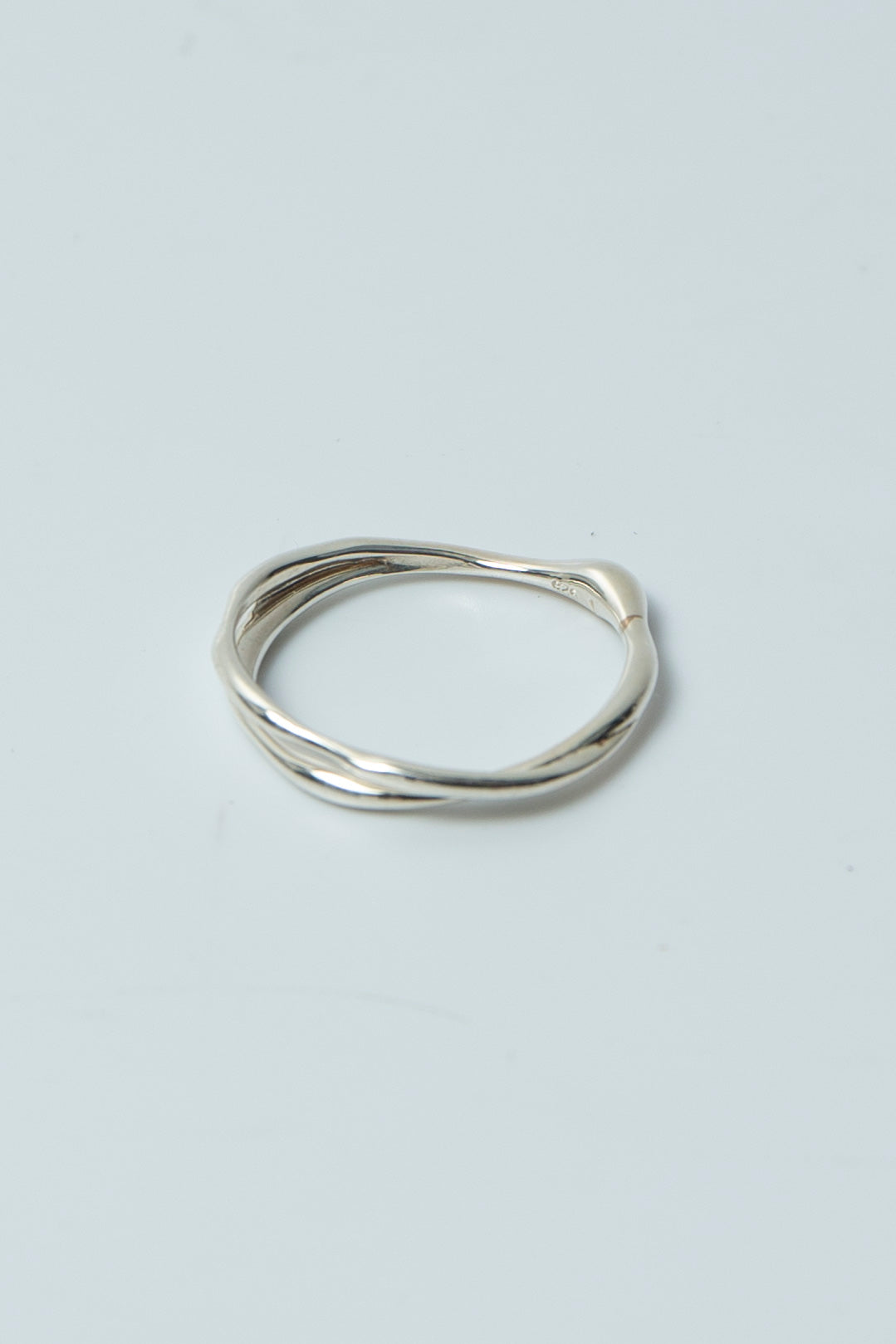 Hylo.016 [R] _Dividing Light