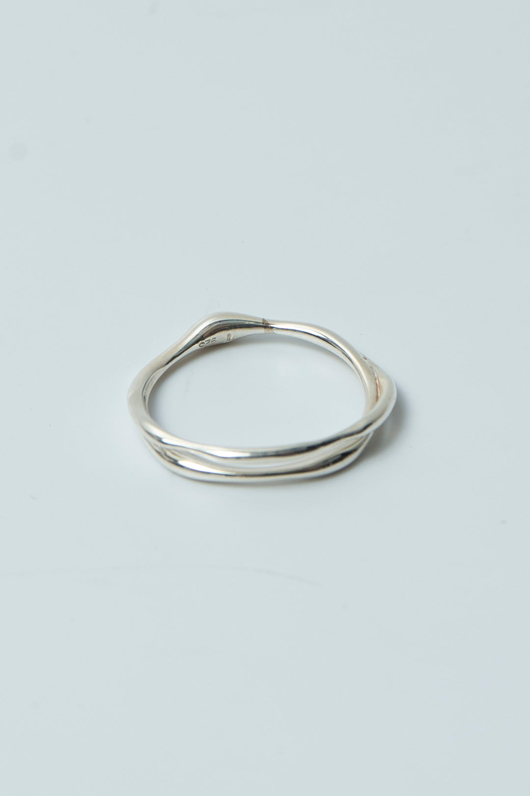 Hylo.016 [R] _Dividing Light