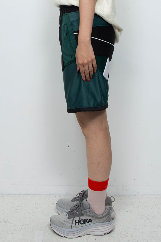 Universal Shorts Green×Black