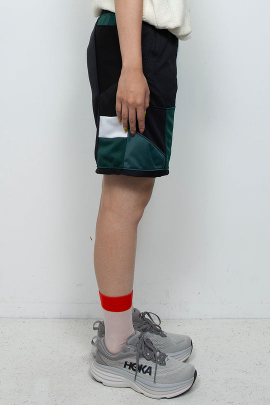 Universal Shorts Green×Black