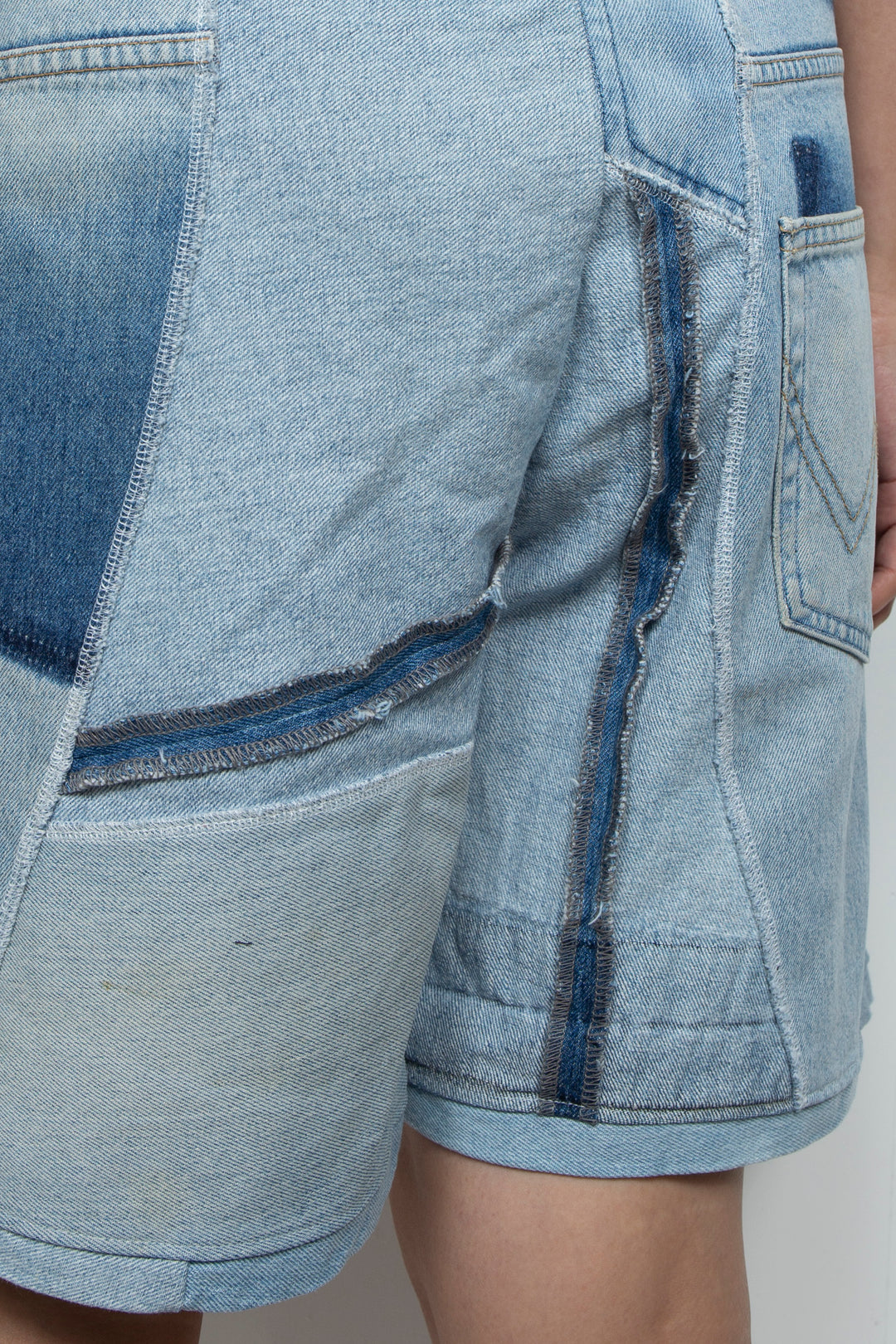 Universal Shorts Outseam Blue