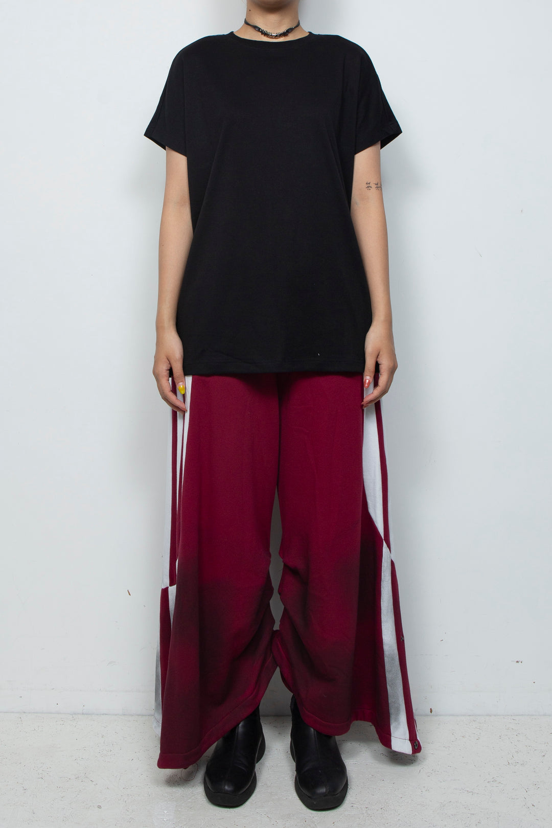 Interesting printed two-color T-shirt Black
