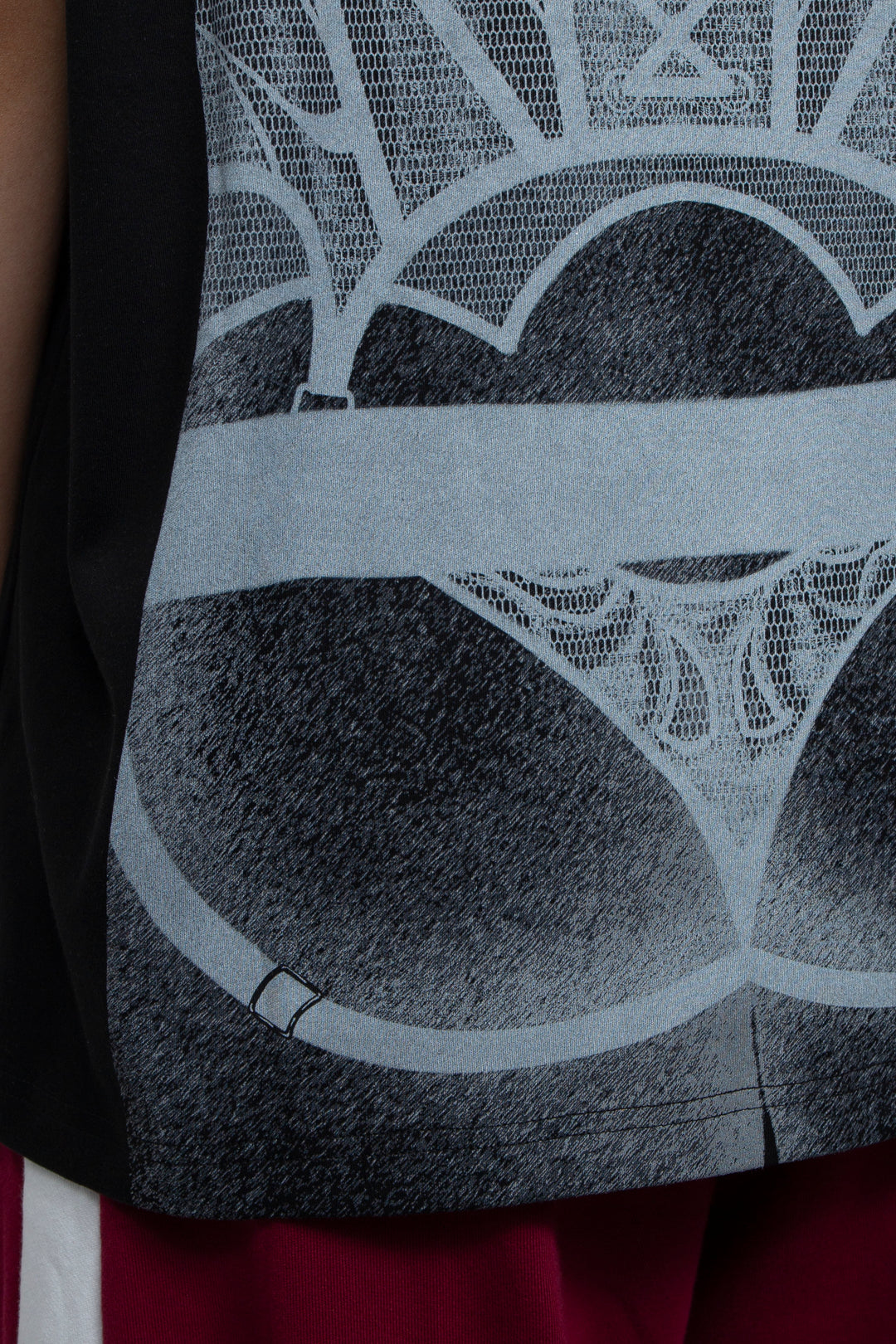 Interesting printed two-color T-shirt Black