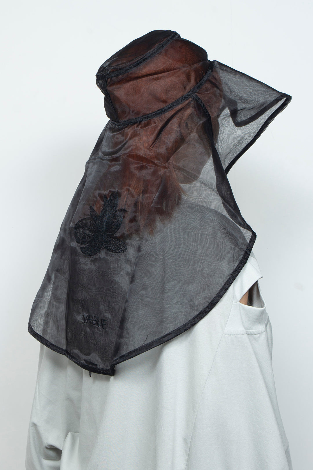 ETHER WIDE-BRIM EMBROIDERED BLACK ORGANZA HAT